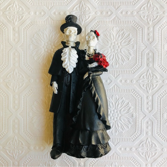 Day of The Dead Couple Figurine - Picture 14 of 16